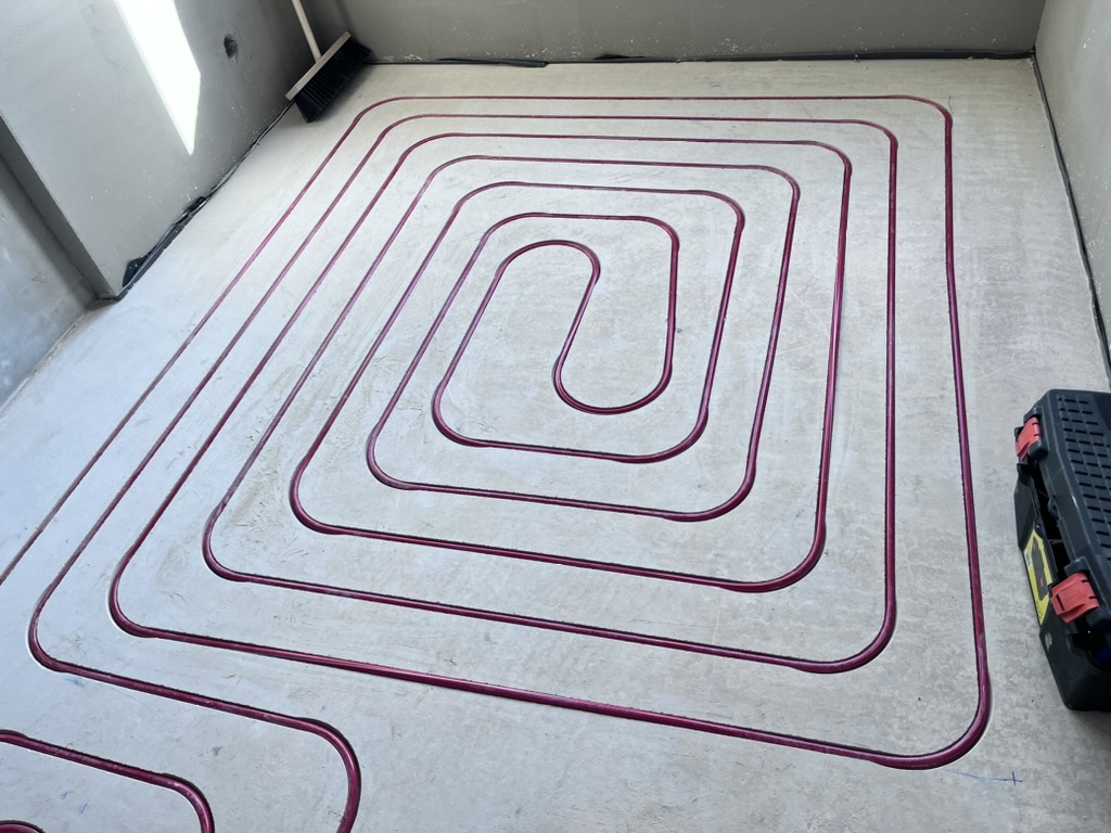 E646B2B6-EB49-48FA-B902-ABA958B9C28F_1_105_c